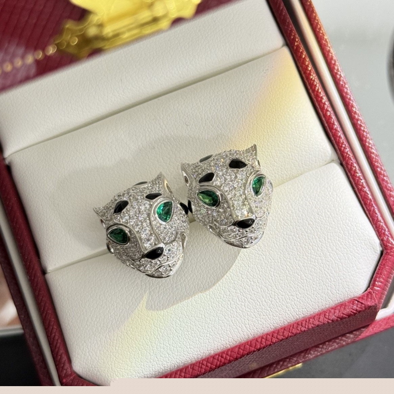 Ca*t*er earrings
